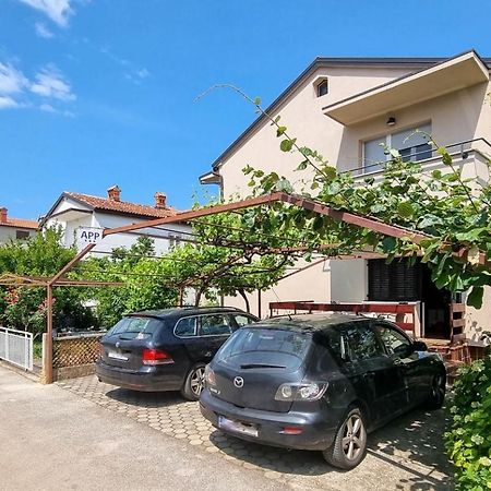 Runko Appartement Umag Buitenkant foto